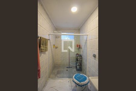 Casa à venda com 170m², 2 quartos e 3 vagas Casa à venda com 170m², 2 quartos e 3 vagasBanheiro