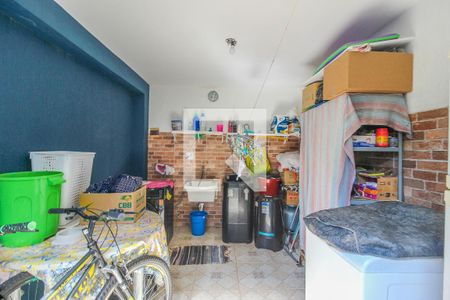 Casa à venda com 170m², 2 quartos e 3 vagas Casa à venda com 170m², 2 quartos e 3 vagasÁrea de Serviço