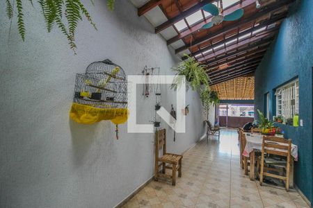 Casa à venda com 170m², 2 quartos e 3 vagas Casa à venda com 170m², 2 quartos e 3 vagasQuintal