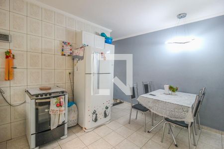 Casa à venda com 170m², 2 quartos e 3 vagas Casa à venda com 170m², 2 quartos e 3 vagasCozinha