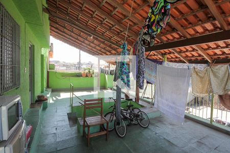 Casa à venda com 187m², 8 quartos e 2 vagasVaranda