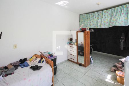 Casa à venda com 187m², 8 quartos e 2 vagasQuarto 02 casa 03