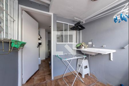 Casa à venda com 113m², 3 quartos e 2 vagas Casa à venda com 113m², 3 quartos e 2 vagasLavanderia