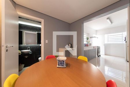 Casa à venda com 113m², 3 quartos e 2 vagas Casa à venda com 113m², 3 quartos e 2 vagasCopa