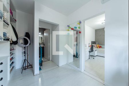 Casa à venda com 113m², 3 quartos e 2 vagas Casa à venda com 113m², 3 quartos e 2 vagasCloset da suíte 2