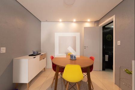 Casa à venda com 113m², 3 quartos e 2 vagas Casa à venda com 113m², 3 quartos e 2 vagasCopa