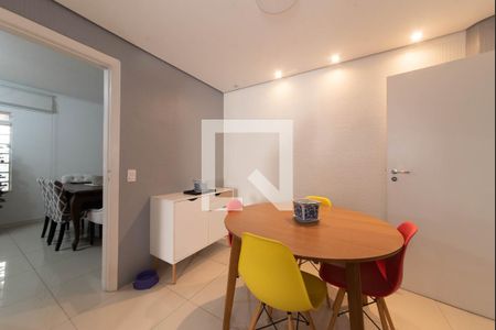 Casa à venda com 113m², 3 quartos e 2 vagas Casa à venda com 113m², 3 quartos e 2 vagasCopa
