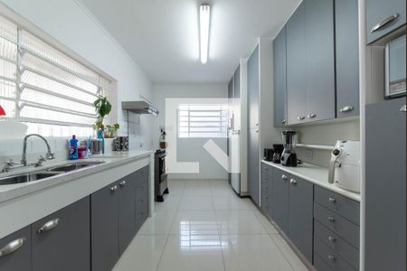 Casa à venda com 113m², 3 quartos e 2 vagas Casa à venda com 113m², 3 quartos e 2 vagasCozinha