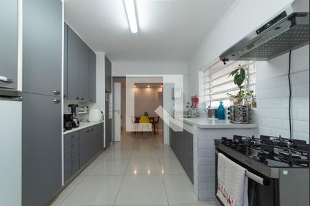 Casa à venda com 113m², 3 quartos e 2 vagas Casa à venda com 113m², 3 quartos e 2 vagasCozinha