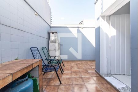 Casa à venda com 113m², 3 quartos e 2 vagas Casa à venda com 113m², 3 quartos e 2 vagasQuintal - Churrasqueira