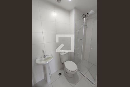 Banheiro  de apartamento para alugar com 1 quarto, 28m² em Bom Retiro, São Paulo