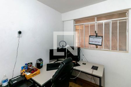 Casa à venda com 360m², 3 quartos e 2 vagasQuarto 5