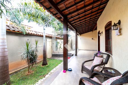 Casa à venda com 360m², 3 quartos e 2 vagasVaranda da Sala