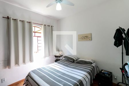 Casa à venda com 360m², 3 quartos e 2 vagasQuarto 2