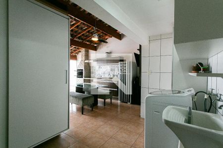 Casa de condomínio à venda com 130m², 3 quartos e 2 vagasÁrea de Serviço 2