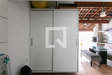 Casa de condomínio à venda com 130m², 3 quartos e 2 vagasÁrea de Serviço 2