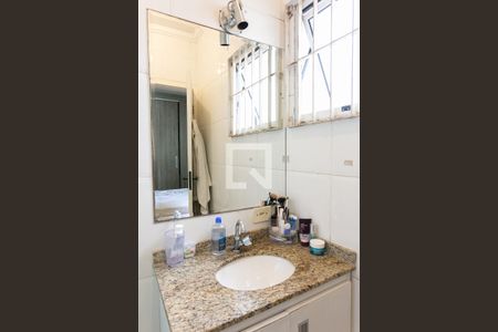 Casa de condomínio à venda com 130m², 3 quartos e 2 vagasBanheiro da Suíte