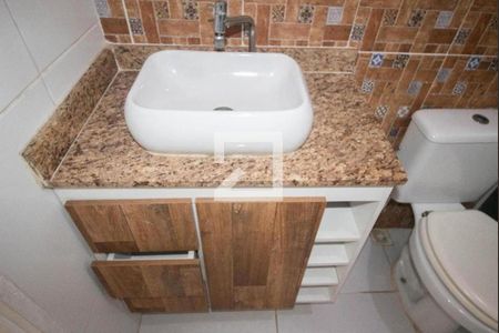 Casa para alugar com 210m², 3 quartos e 2 vagasBanheiro Social