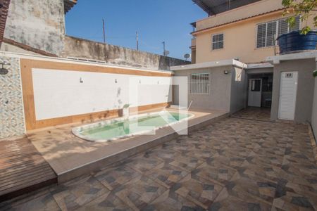 Casa para alugar com 210m², 3 quartos e 2 vagasÁrea comum - Piscina