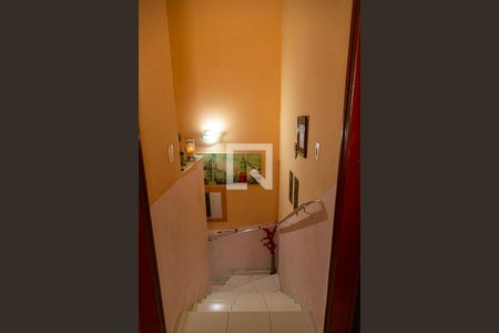 Casa à venda com 110m², 3 quartos e 2 vagas Casa à venda com 110m², 3 quartos e 2 vagasCorredor