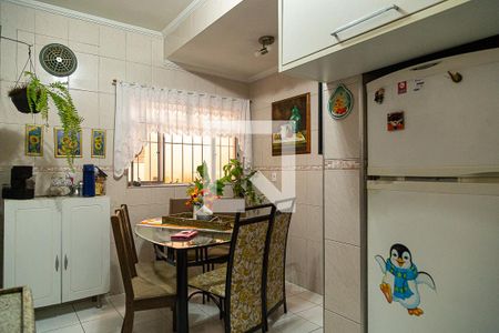 Casa à venda com 110m², 3 quartos e 2 vagas Casa à venda com 110m², 3 quartos e 2 vagasCozinha