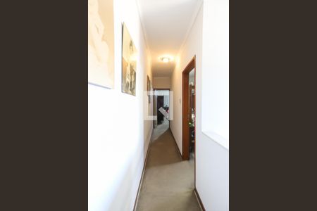 Casa à venda com 189m², 3 quartos e 3 vagas Casa à venda com 189m², 3 quartos e 3 vagasCorredor