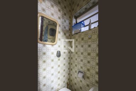 Casa à venda com 189m², 3 quartos e 3 vagas Casa à venda com 189m², 3 quartos e 3 vagasBanheiro de serviço