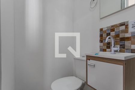 Banheiro de kitnet/studio para alugar com 1 quarto, 17m² em Brás Cubas, Mogi das Cruzes