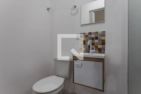 Banheiro de apartamento para alugar com 1 quarto, 17m² em Brás Cubas, Mogi das Cruzes