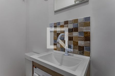 Banheiro de apartamento para alugar com 1 quarto, 17m² em Brás Cubas, Mogi das Cruzes
