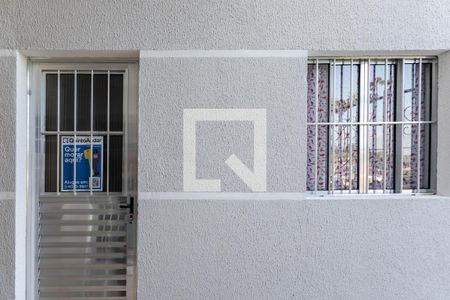 Plaquinha - Entrada de kitnet/studio para alugar com 1 quarto, 17m² em Brás Cubas, Mogi das Cruzes