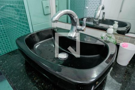 Apartamento à venda com 60m², 3 quartos e 1 vaga Apartamento à venda com 60m², 3 quartos e 1 vagaBanheiro