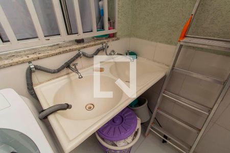 Casa à venda com 168m², 3 quartos e 3 vagas Casa à venda com 168m², 3 quartos e 3 vagasÁrea de Serviço