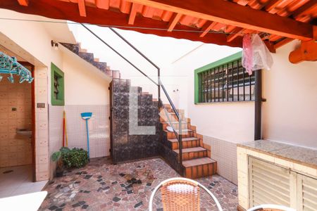 Casa à venda com 300m², 3 quartos e 2 vagasQuintal