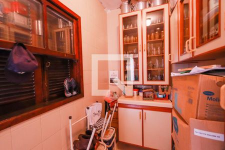 Casa à venda com 300m², 3 quartos e 2 vagasDespensa