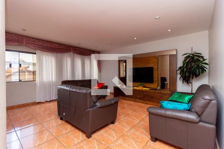 Sala de Estar de casa para alugar com 4 quartos, 300m² em Vila Invernada, São Paulo