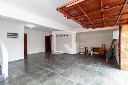 Casa para alugar com 300m², 4 quartos e 3 vagasGaragem