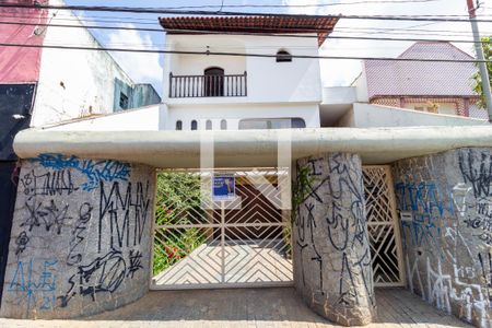 Casa para alugar com 300m², 4 quartos e 3 vagasFachada