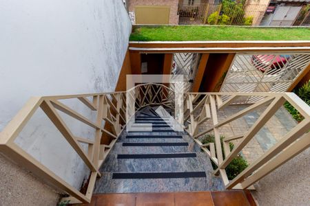 Casa para alugar com 300m², 4 quartos e 3 vagasEscada