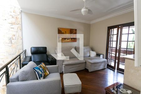 Casa à venda com 540m², 4 quartos e 3 vagasSala 2