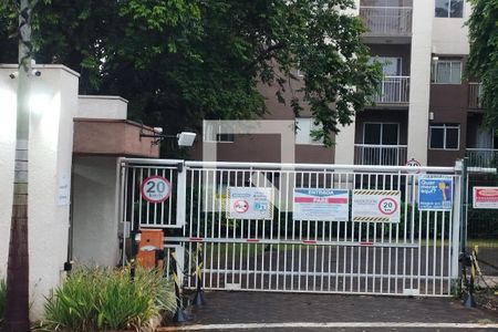 Apartamento para alugar com 72m², 2 quartos e 1 vaga Apartamento para alugar com 72m², 2 quartos e 1 vagaFachada
