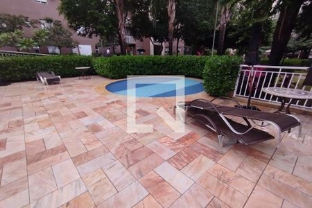 Apartamento para alugar com 72m², 2 quartos e 1 vaga Apartamento para alugar com 72m², 2 quartos e 1 vagaÁrea Comum - Piscina