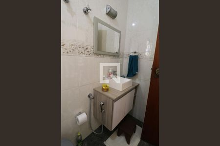 Casa de condomínio à venda com 233m², 3 quartos e 3 vagas Casa de condomínio à venda com 233m², 3 quartos e 3 vagasLavabo