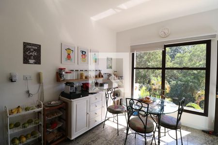 Casa de condomínio à venda com 233m², 3 quartos e 3 vagas Casa de condomínio à venda com 233m², 3 quartos e 3 vagasCopa