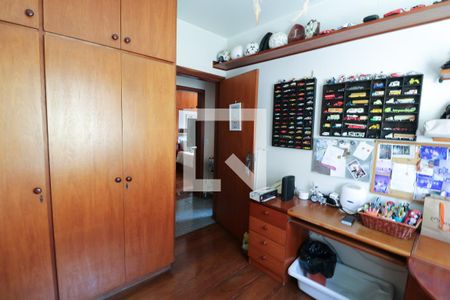 Casa de condomínio à venda com 233m², 3 quartos e 3 vagas Casa de condomínio à venda com 233m², 3 quartos e 3 vagasQuarto 2