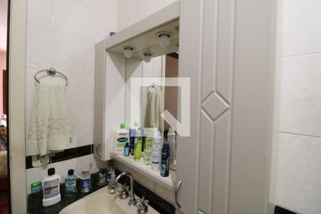 Casa de condomínio à venda com 233m², 3 quartos e 3 vagas Casa de condomínio à venda com 233m², 3 quartos e 3 vagasBanheiro da Suite