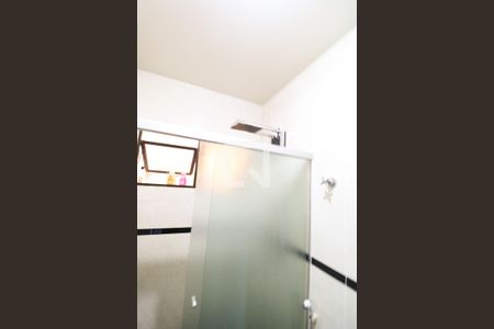 Casa de condomínio à venda com 233m², 3 quartos e 3 vagas Casa de condomínio à venda com 233m², 3 quartos e 3 vagasBanheiro