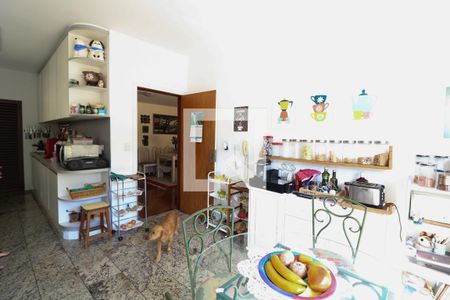 Casa de condomínio à venda com 233m², 3 quartos e 3 vagas Casa de condomínio à venda com 233m², 3 quartos e 3 vagasCopa