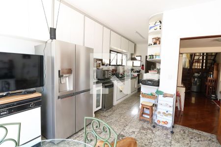 Casa de condomínio à venda com 233m², 3 quartos e 3 vagas Casa de condomínio à venda com 233m², 3 quartos e 3 vagasCozinha