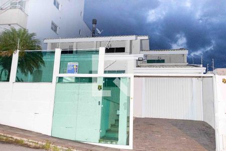 Fachada de casa de condomínio para alugar com 4 quartos, 300m² em Jardim Cidade de Florianópolis, São José